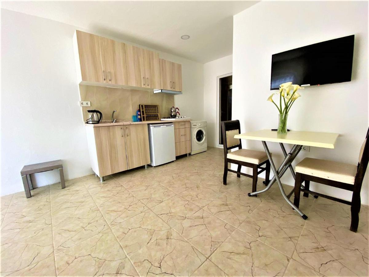 Gurkan Apart Hotel Далян Екстериор снимка